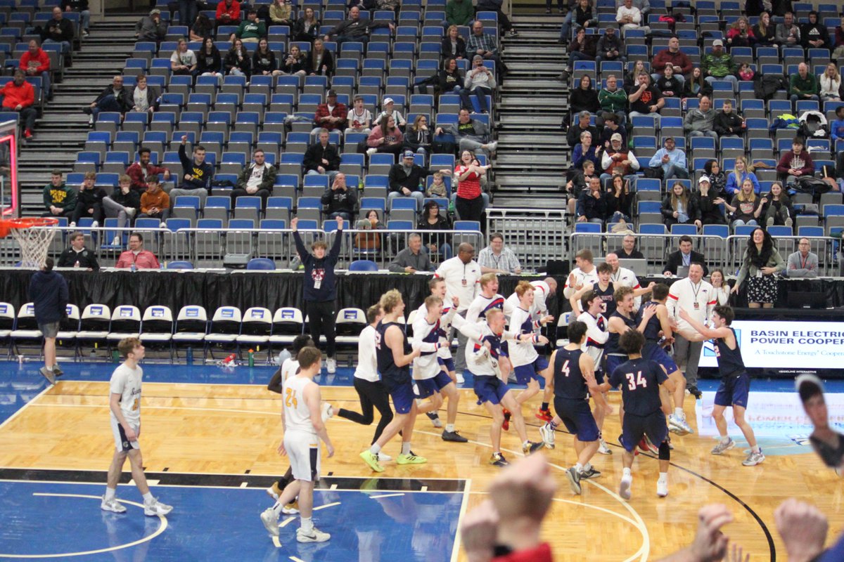 StephHartleben's tweet photo. The shot that sealed the deal and the celebration that followed. Way to close it out, @HindererTrayton @BballCentury https://t.co/6mJtLObThL