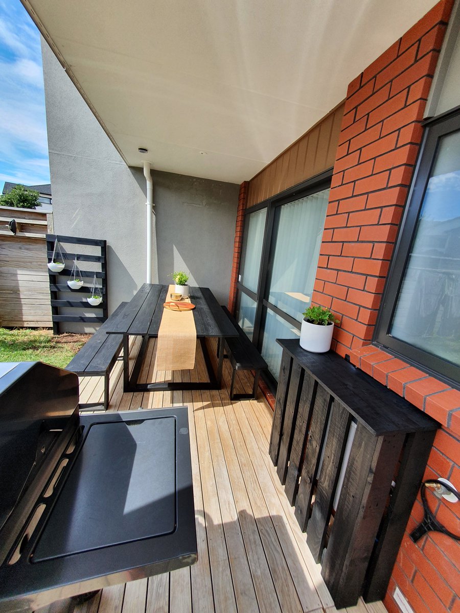 kate_overend's tweet image. Latest project completed.
#palletwood #recycleandreuse 
Water purification system cover/BBQ side table.