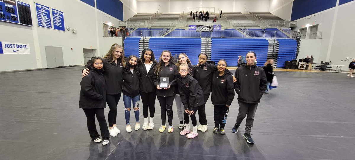 RHHSGuard's tweet photo. Once again… we got 1st place and scored a 72.950! We got the highest score in 3A round 1, round 2, and the other round from a different competition today. I’m so proud of everyone! 1 more competition to go and sure enough it is Championships @ Brynes! @RHHSBearcats @OzzieAhl2 https://t.co/yTBpWpwLbp