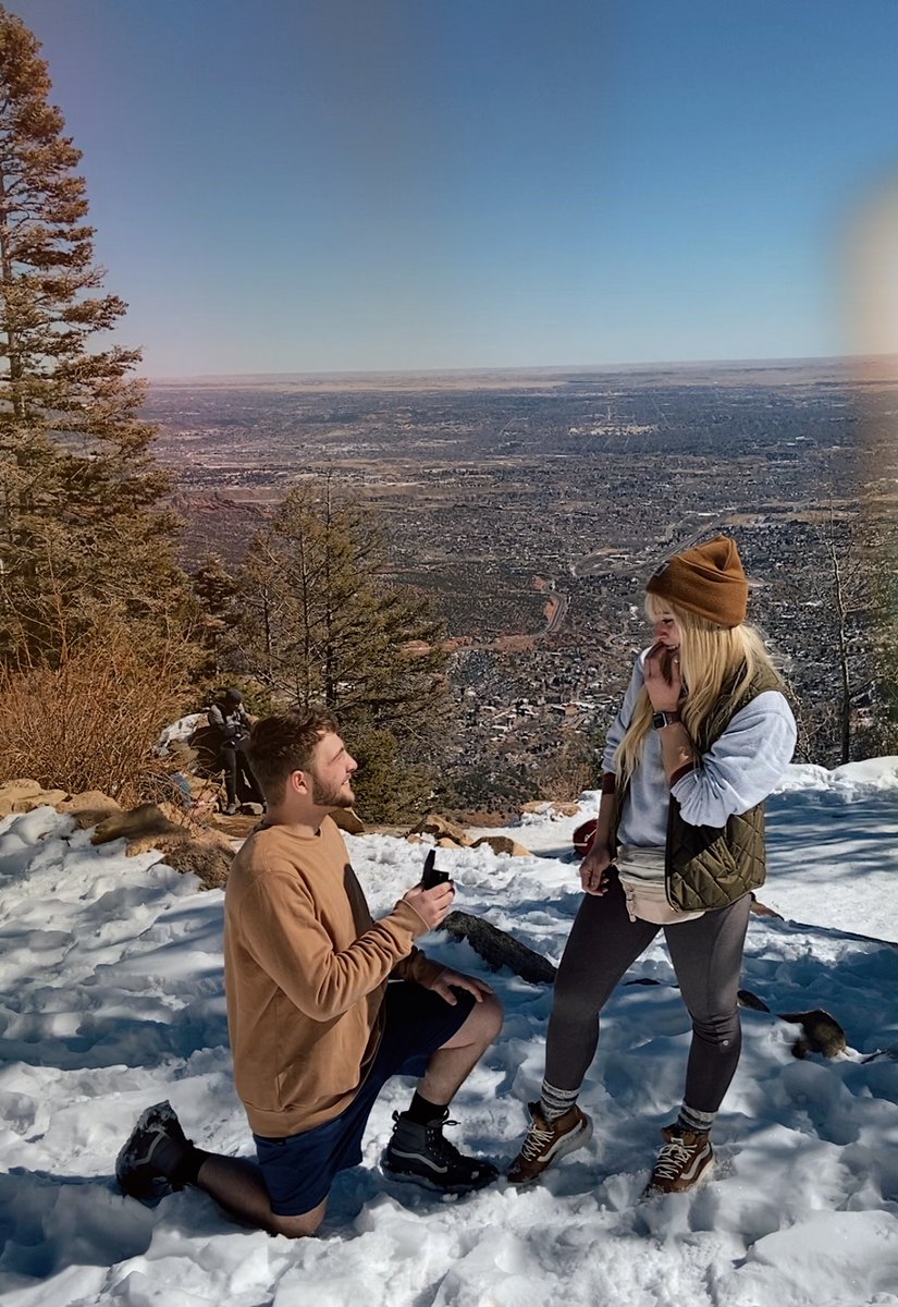 melissam303's tweet photo. Climbed 2,768 stairs/2,000 feet in Colorado to get engaged to my high school sweetheart, the love of my life, and my best friend. I can’t wait to be your wife and spend forever loving you.♥️💍 https://t.co/dBmKV1FTI2