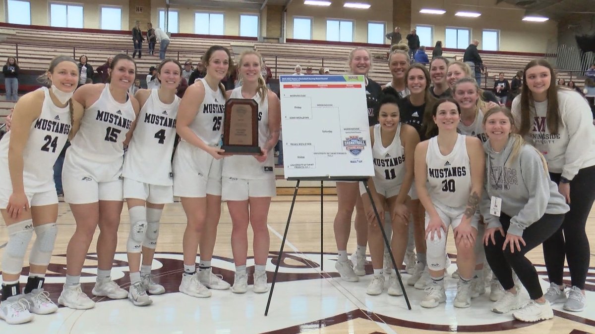 ON TO THE TYSON!

In a game where 23 three-pointers were buried, <a href="/morningsidewbb/">Morningside Women’s Basketball</a> claimed 1⃣4⃣ along with a game-high 35 points from <a href="/sierrajmitchell/">Sierra Mitchell</a>, as the Mustangs win their opening site to join <a href="/DordtWBB/">Dordt University Women's Basketball</a> in the Round of 16!

CATCH THE HOOPS HERE🏆🏀⏬
siouxlandproud.com/sports/morning…