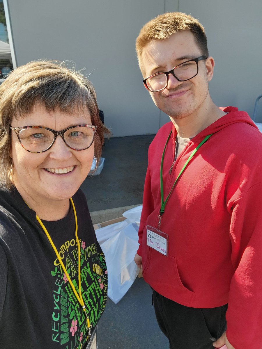 SollmanJaneen's tweet photo. @jamesrecycling1 was bringing positive change to our 🌎 today! Loved volunteering on this record turnout day! 💚♻️ #ReduceReuseThenRecycle #orleg #MetroMasterRecycler https://t.co/GTde7IXgKb