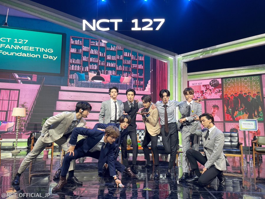 Reaksi para abang kalo di chat adeknya kaya gini

NCT 127 few tweets au