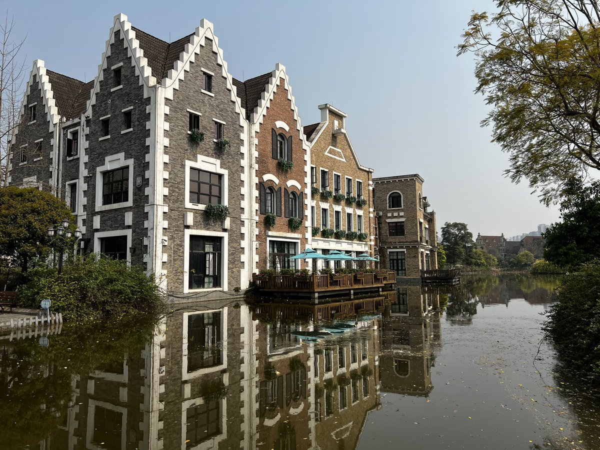 Velvet Art tweet media