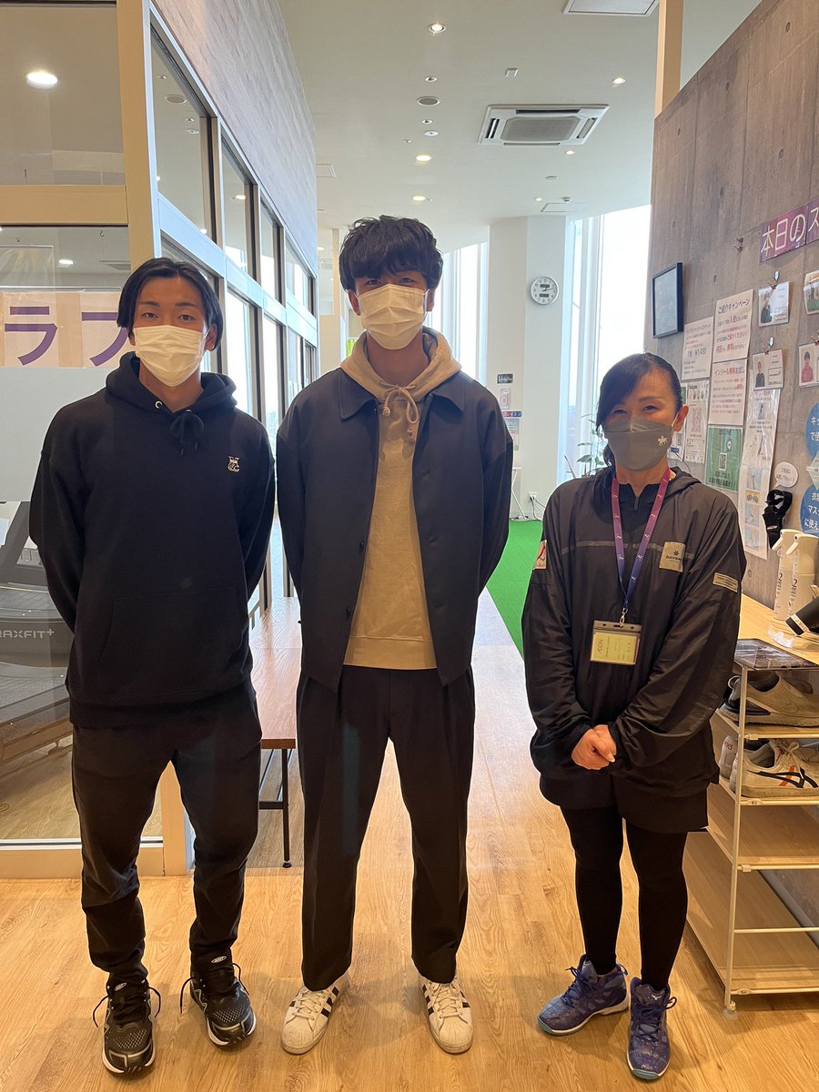 Shosuke_0824's tweet photo. 今季から南葛SCとパートナー契約をしてる「Infinity Body」様でハイアルチトレーニングしてきました！

標高3000mでのトレーニング。30分で2時間分の効果があります！

みなさんも是非！

#インフィニティボディ
#infinitybody
#越谷レイクタウン
#飯吉将通
#南葛SC https://t.co/5DbHjCDvsx