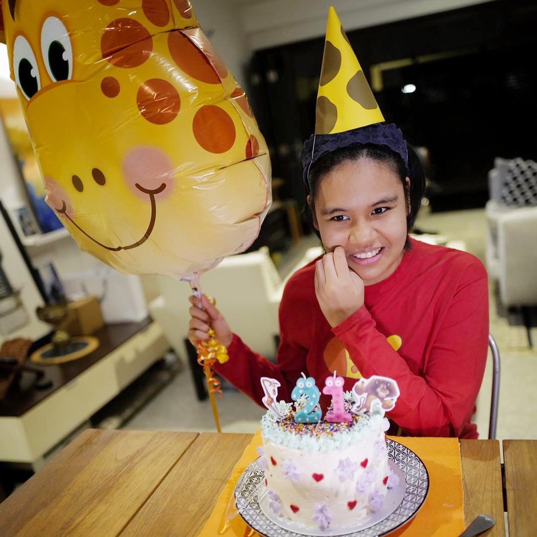 A giraffe themed birthday party (yes, giraffe). Had lots of food and fun with my family and friends. Thanks <a href="/fluffbakery/">fluff @ kpop livetweet acct ig</a> for the delicious cake. (I’ve done something special with them, so check out the video coming out soon!) #birthday #autism #AutismAwareness #artistwithautism