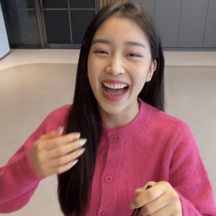 swithcafe's tweet photo. 해피배쑴데이❤️ https://t.co/OrMH7nu9bM