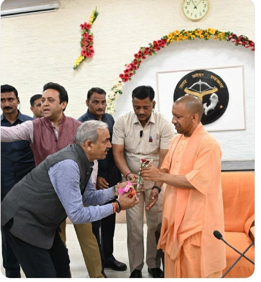 इतनी भी दलाली मत किया करो दुनिया के सामने झुकना पड़ जाये।