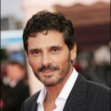 merlinpapin3's tweet photo. On souhaite un Bon Anniveraire #PascalElbe qui a 55 ans, Voici mon TOP 10 (en tant qu'acteur) de ses films (Ordre)
Tête de Turc
Père et Fils
24 Jours
Piégé
Le Dernier Gang
Knock
L'Amour aux Trousses
L'Emmerdeur
Le Cactus
Cortex
@FredOL69007 https://t.co/qYG3Fxa1SH