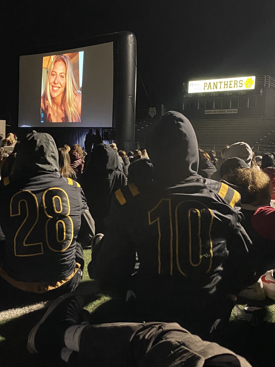 sportzjunkee's tweet photo. In victory, and in defeat. In celebration, and in mourning. #PantherPride never waivers. Prouder than ever to be a part of this community. #RIPKatie 🖤💛 https://t.co/GNPi5Rgcxu