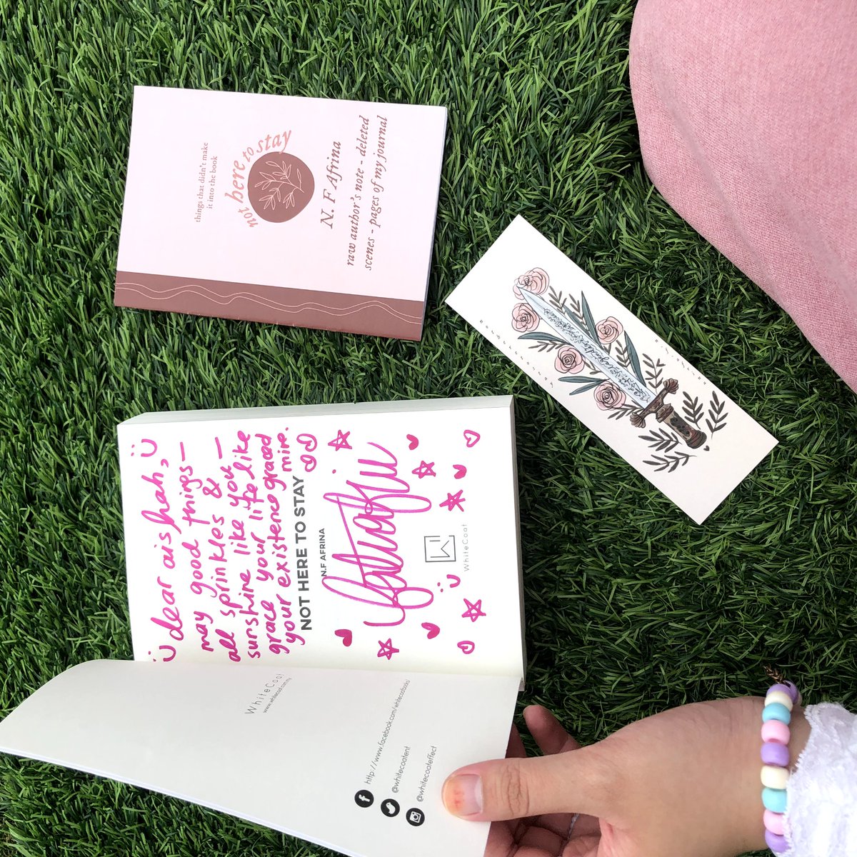 mermaird_'s tweet photo. Excuse me while I cry over the fact that I'm one of the first to get @heyitsnf's new book: Not Here to Stay 🥺💖🌷🗡✨ #NHTS https://t.co/RSxrTTXKN3