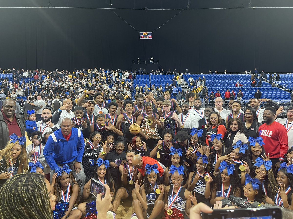 FridayNghtGlory's tweet photo. 6-A State Champs Repeat again! ๐๐๐๐๐ฅ๐ฅ๐ฅ
@DuncanvilleBB
@Duncanville_FB
@Duncanville_HS
@DuncanvilleISD
@DvilleBand
@duncanvillefh
@MikeBacsik
#DVILLE4STATE @KennyMatthews @PaulMDaRealTalk @KennyMatthews @dfwhoops https://t.co/gAhUnyEZrg