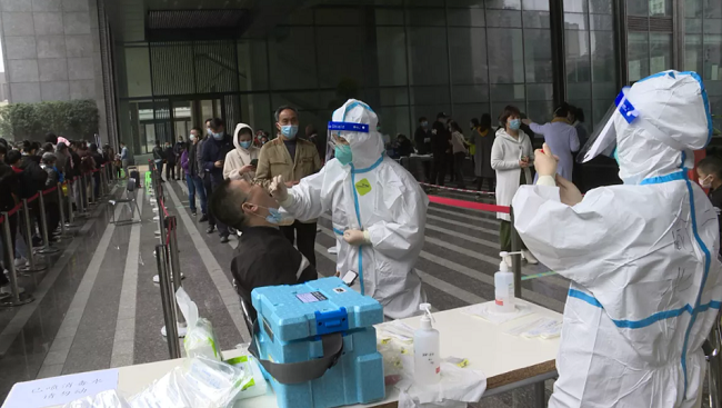 iChongqing_CIMC's tweet photo. From midnight to 12 pm on March 12, Chongqing added three new locally transmitted COVID-19 cases, all of which were #Chongqing City Management College students, according to the latest press conference in Chongqing Saturday. #COVID19 #localtransmission

https://t.co/n3Ddt4mr1G https://t.co/q1CoE24DQh