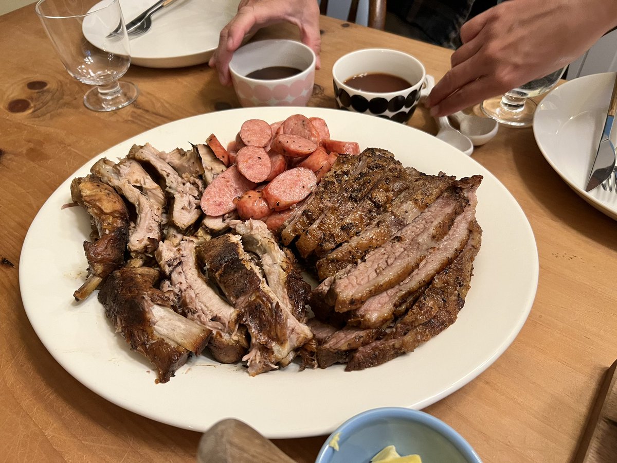 kensukejoji's tweet photo. SXSW、Day2は現地スタッフ集結キックオフ!噂のPopoさん家BBQにご招待いただきました!う、美味い!海外だからこその素敵な出会いの連続に感謝!#ジョリーグッド #OSSOVR #SXSW https://t.co/bmn3hsYlsJ