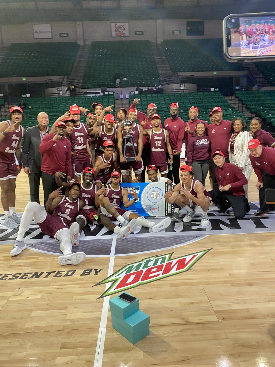 johnjones's tweet image. And that’s how the story goes💍 #Back2Back