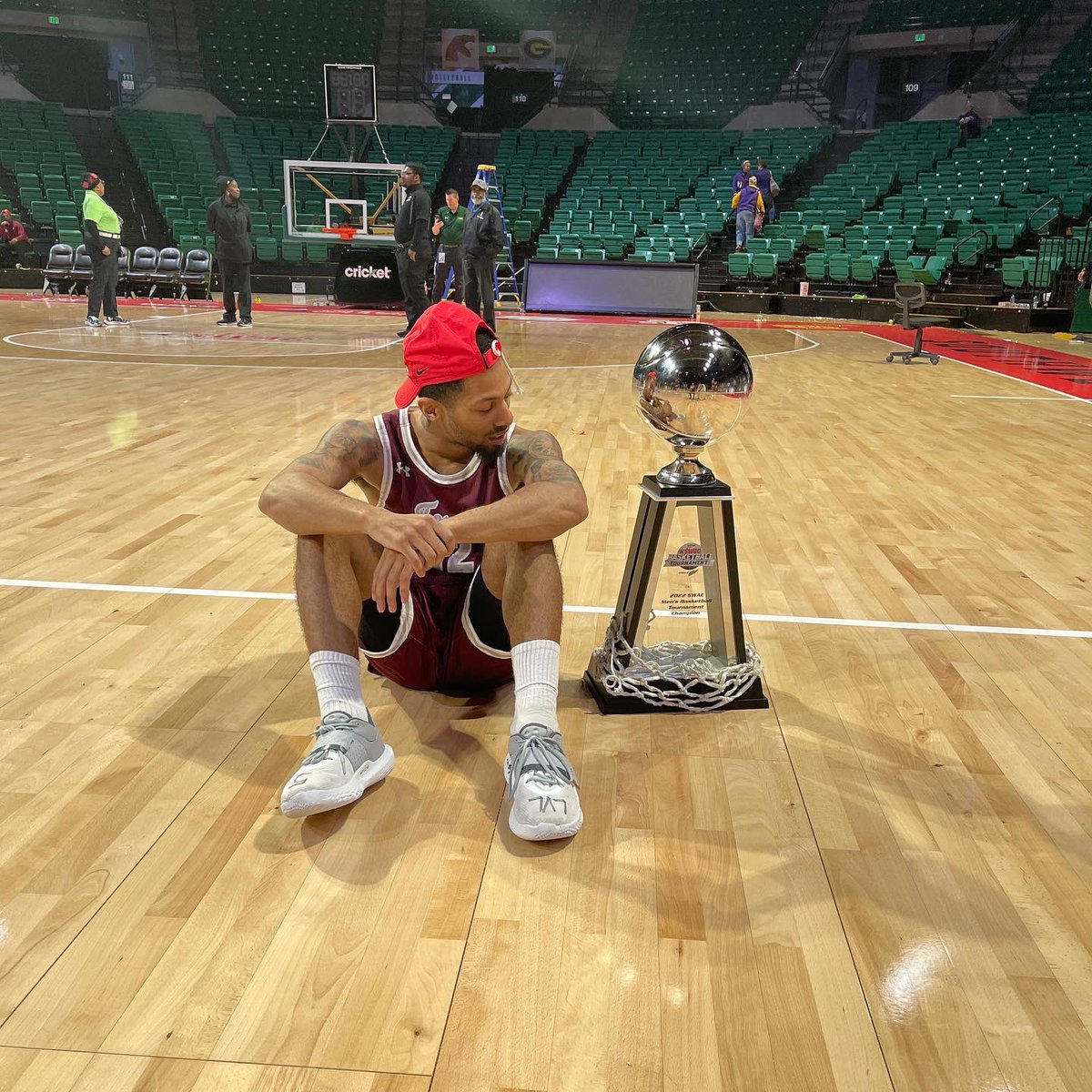 johnjones's tweet image. And that’s how the story goes💍 #Back2Back