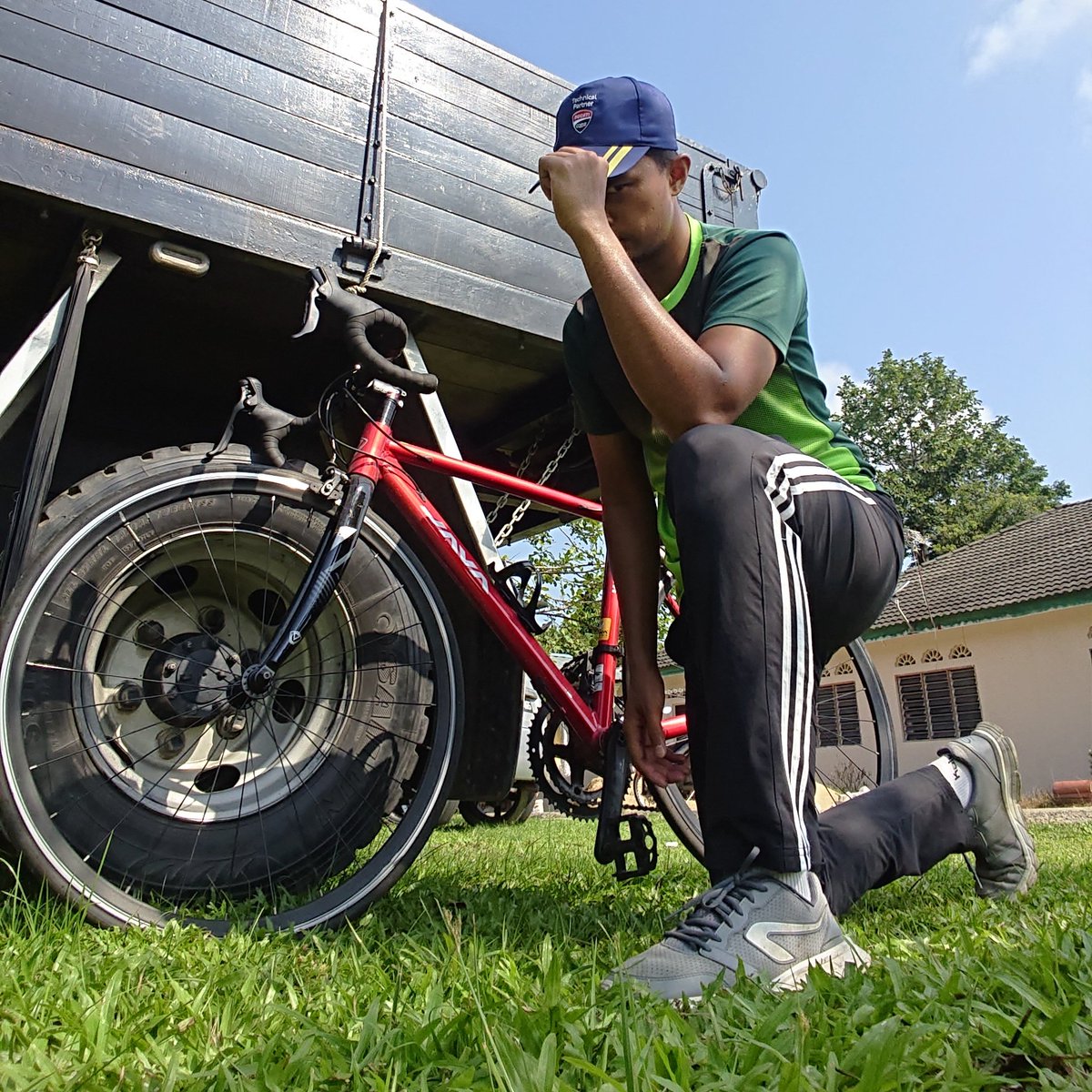 izzuddinovic's tweet image. #NewProfilePic