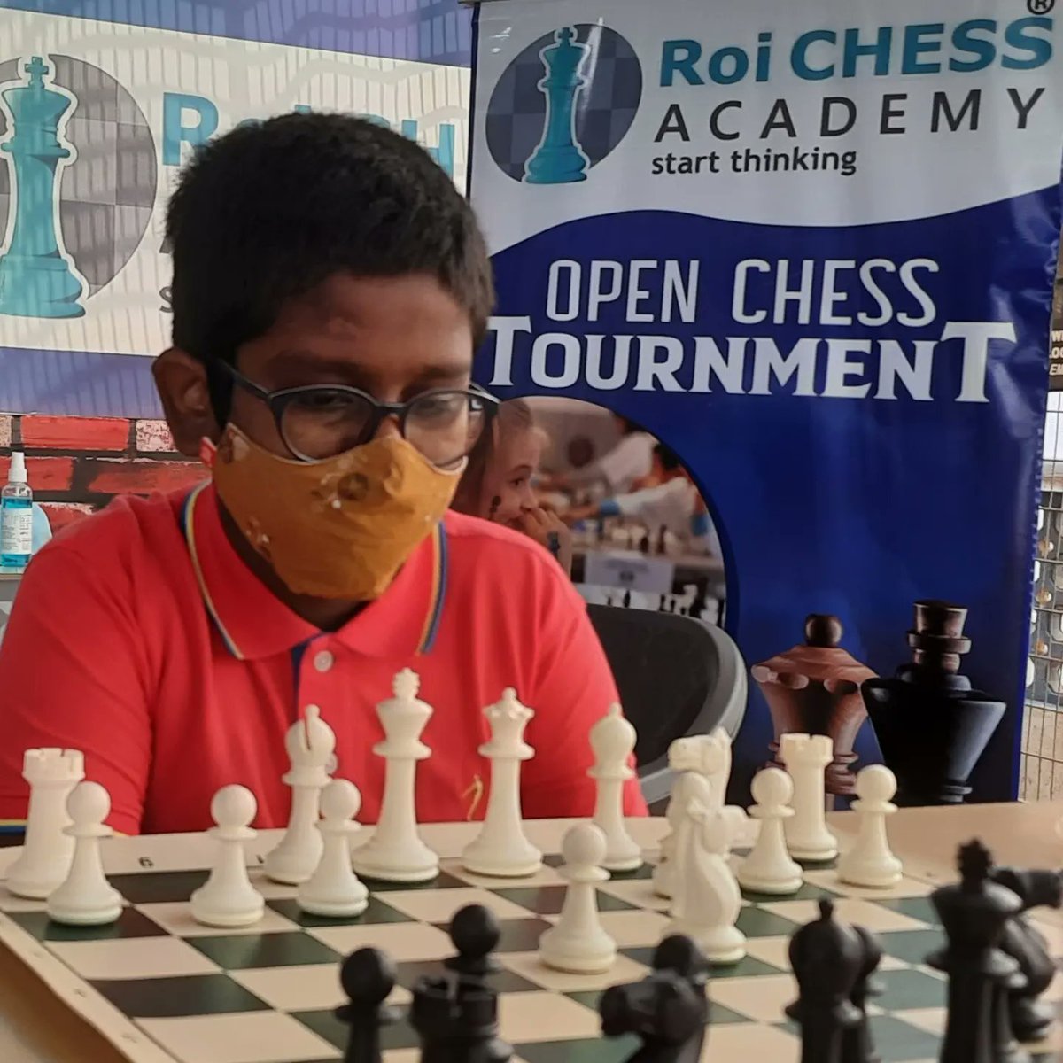 chessazeez's tweet photo. @roichessacademy https://t.co/41wx8p6h3B