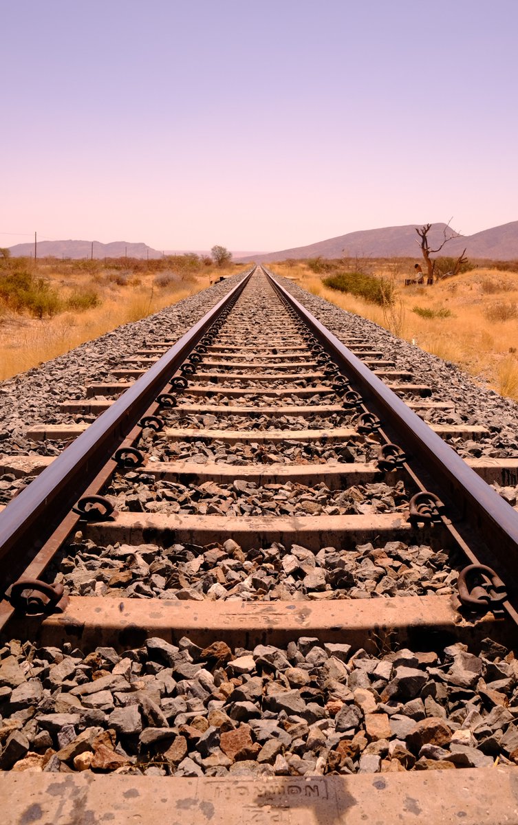 LarryDocimo's tweet image. Windhoek to Swakopmund
 
#nambia #Erongo 

#railroads #railroad #railways #trains #desert #photography #travelphotography #documentaryphotography 

#fujifilmx100v #fujifilm #x100v #xseries