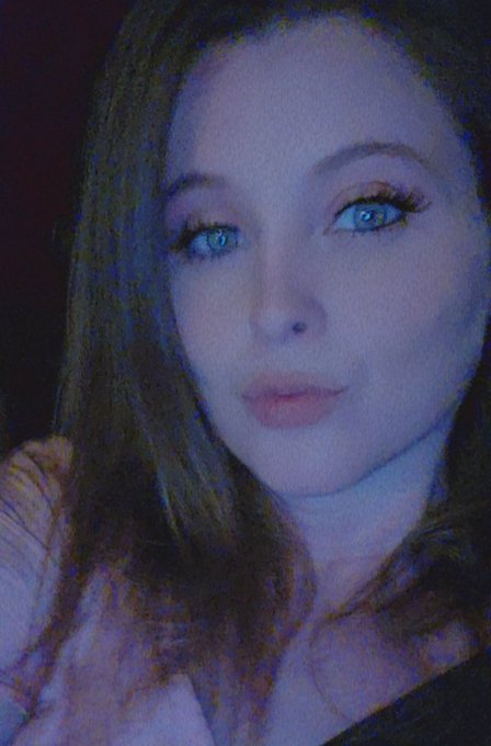 love me some me💕 https://t.co/k70lfBp754<a href="/tag/friends"class="tags"><span>#friends</span></a>