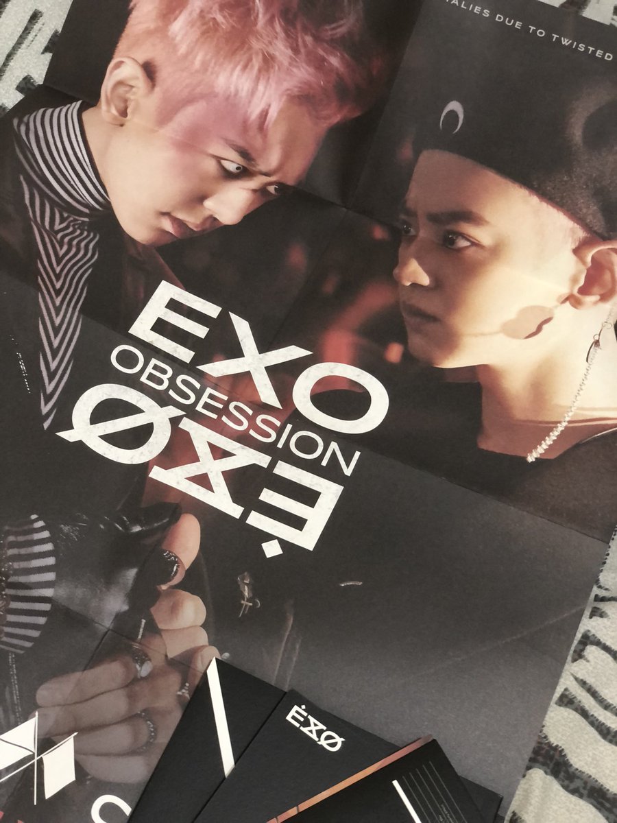 haetune's tweet photo. wts lfb exo nct albums onhand ph 
exo obsession ver
pb with chanyeol poster 
condi : 10/10
250 (230 if payo) + pf and lsf 
mop : gcash 
mod : sco, ggx
⁃with freebies https://t.co/ED9IB7F5qd