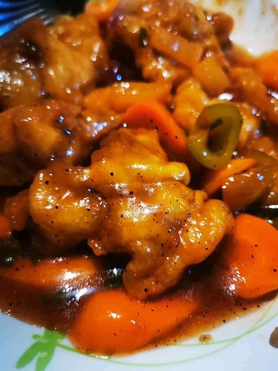 degeneratejon's tweet photo. Honey Garlic Spare Ribs, Sweet and Sour Fish Fillet, Soy Noodles
#Busolve
#SundayLunch https://t.co/9JazKxAV94