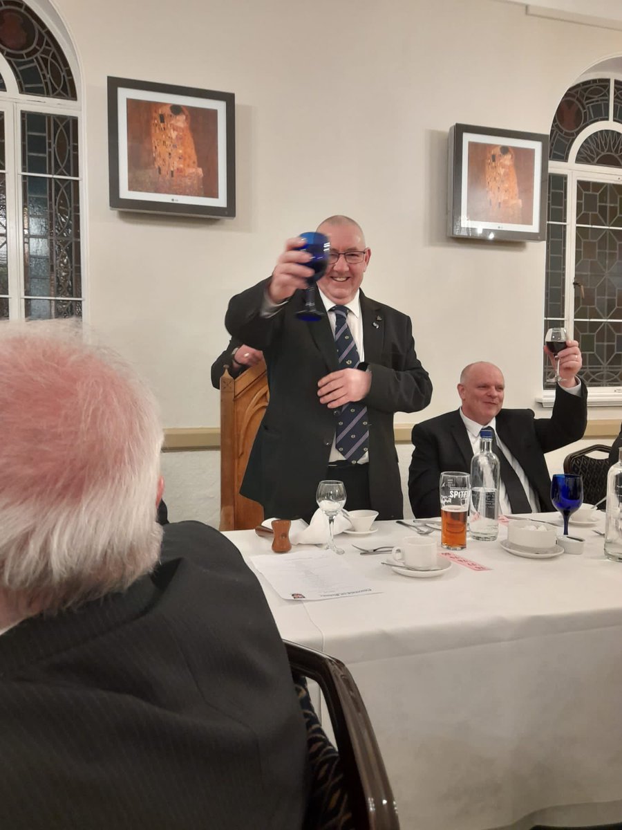 Redwood3411's tweet photo. Redwood Lodge 3411, Installation of the 113th master on Thursday 10th March.
@SurreyMason @UGLE_GrandLodge https://t.co/hzot3fIyfu