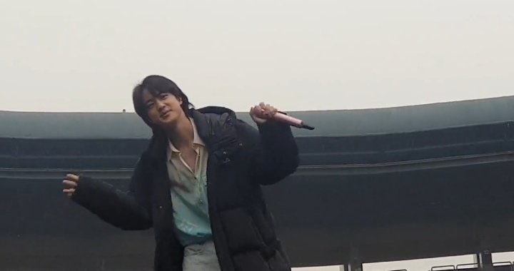 jinniesarchives tweet picture