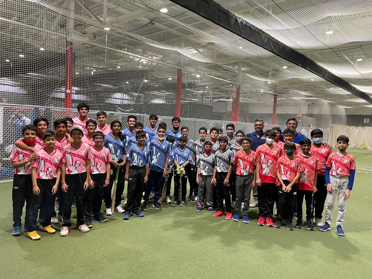CYCacademy's tweet photo. The House was full on the playoffs day and what cracker of matches we had.. both semis going till the last ball.. proud of all the boys and the girls.. #cyca #ChicagoCricket #mvpfieldhouse #mvpsportslz #ChicagoYouthCricket #TapeBallCricket #YouthCricket https://t.co/zzT5Zatp91