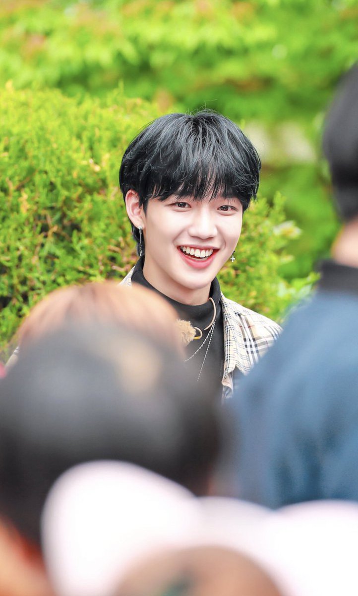SPnewHT's tweet photo. 💌 อัพเดตจากยองมินและวันปลดประจำการทหารค่ะ~~~ 🎉

#LIMYOUNGMIN #อิมยองมิน #임영민 https://t.co/RHHTwRVtj2