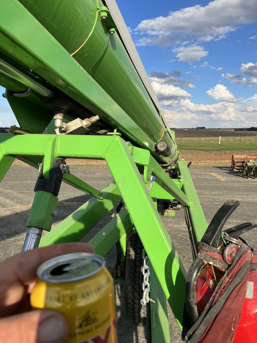 2Stacky's tweet image. Augers have come a long way you can even have a can while moving on a Sunday afternoon