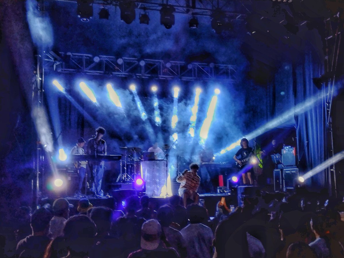 _IVLIVS's tweet photo. No sabía que esperar de @eljazito pero su mezcla de sonidos experimentales, gráficos, carisma  y voz me ganaron. https://t.co/OYiA9y0m1N