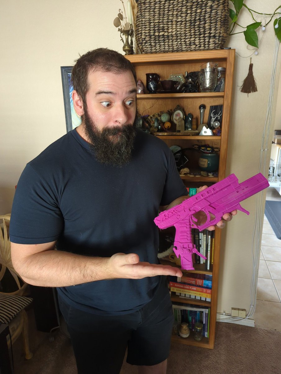 OwlDepot's tweet photo. @Roflos he finally got it https://t.co/XV4lH8cafz
