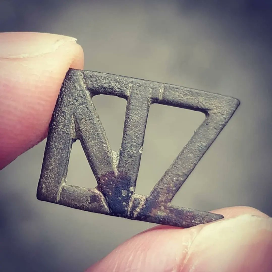 First World War New Zealand Army badge found in the mud of the River Thames foreshore.  #mudlarking #mudlark #history #newzealandhistory #NewZealand