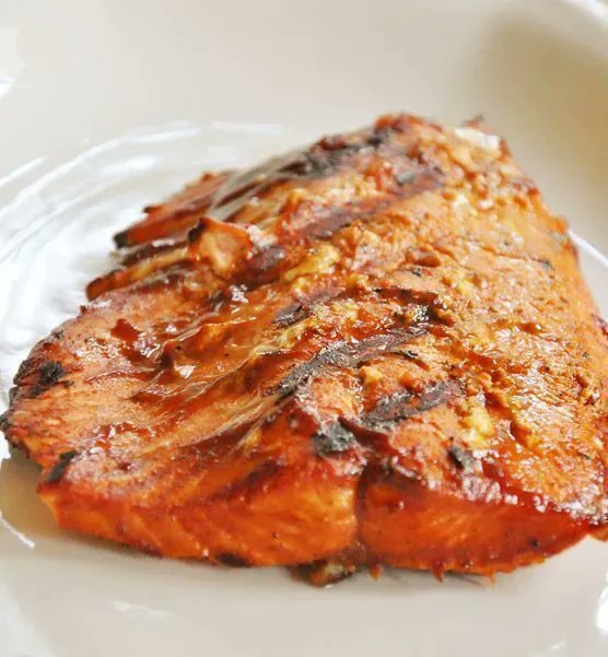 Make a homemade BBQ sauce to make this salmon recipe!

It's tangy, slightly sweet + spicy.

RECIPE: buff.ly/2Jlv513 
#foodie #seafood