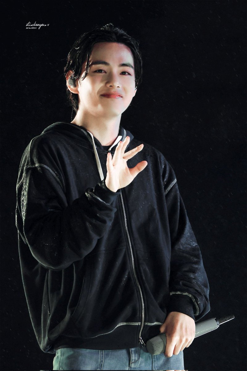 stuckonyou_v's tweet photo. 220312 PTD DAY-2

#V #뷔 #태형 #TAEHYUNG #BTSV  #KimTaehyung #김태형 #テテ #BTS  #방탄소년단뷔 
@BTS_twt https://t.co/lXvT3tQkob