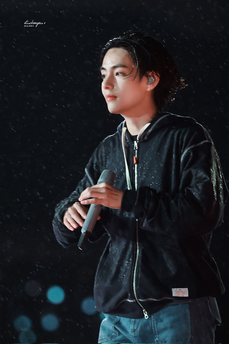 stuckonyou_v's tweet photo. 220312 PTD DAY-2

#V #뷔 #태형 #TAEHYUNG #BTSV  #KimTaehyung #김태형 #テテ #BTS  #방탄소년단뷔 
@BTS_twt https://t.co/lXvT3tQkob