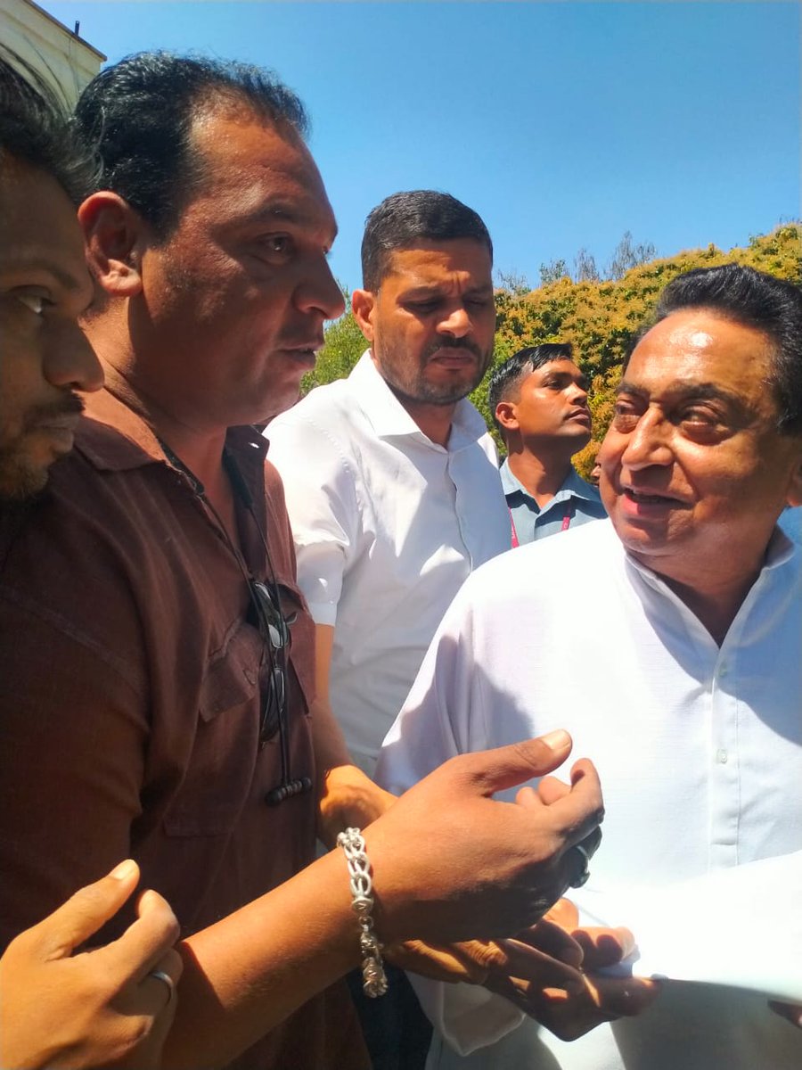 धाकड़ tweet media