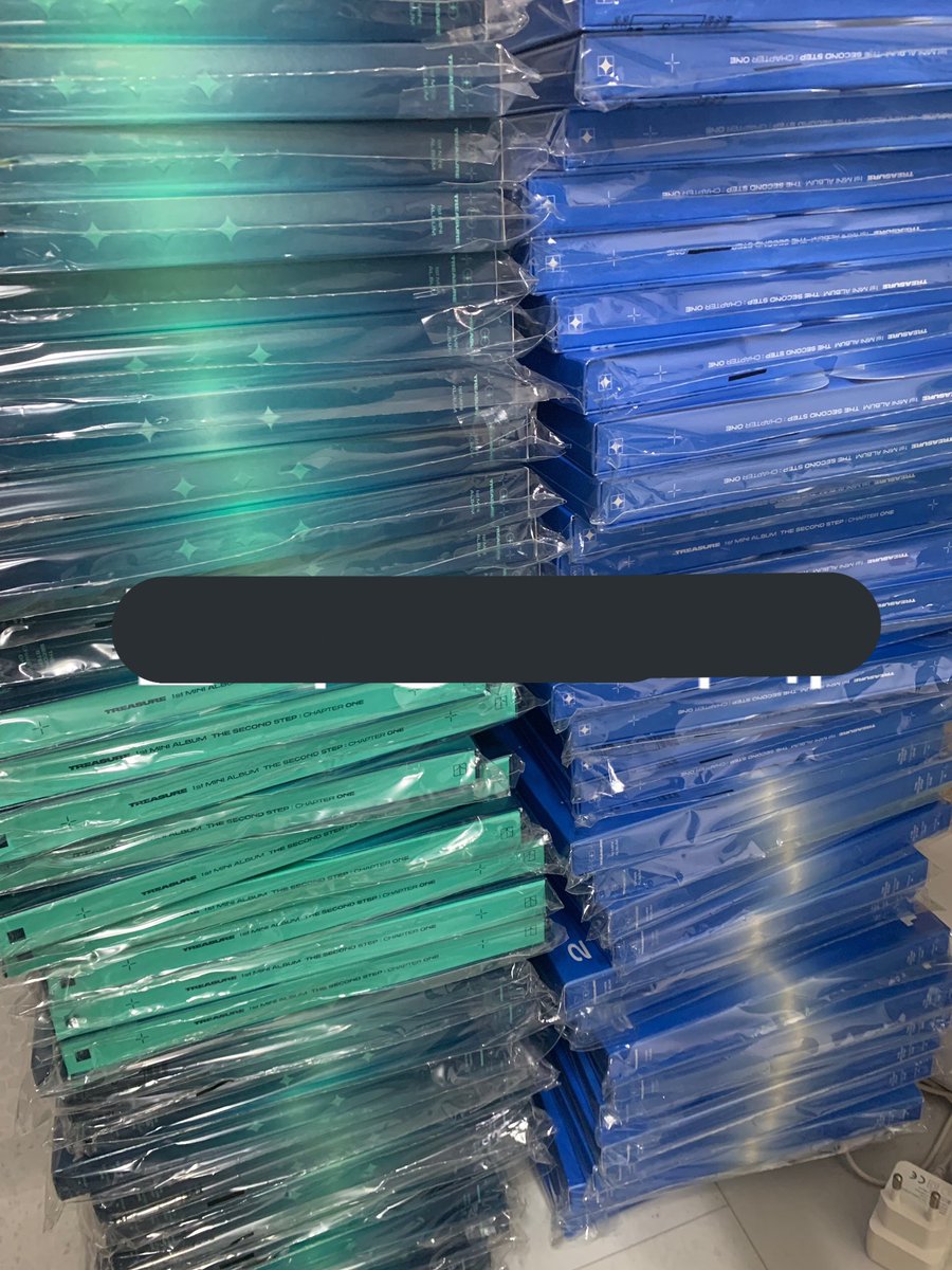 Dara_Mershop's tweet photo. Treasure JIKJIN The Second Step: Chapter One unsealed albums
- 140 each
DOP: MARCH 18

Inclusions
✔️CD + Photobook + Sticker + Folded Poster and Rolled Poster
 
Slots
✔️green ver : 98
✔️blue ver : 98

Must be taken at least 15 sets to push thru.
🏷️wts lfb ph help rt https://t.co/kFEK0SeR5P