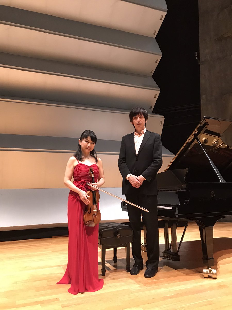 japan_arts's tweet photo. 【 #アンコール 】
本日3/13(日)東京文化会館小ホールで行われた《 #漆原啓子 ＆ 秋場敬浩 デュオ・リサイタル》のアンコールは、①バグダサリアン：ノクターン、②シュニトケ：ポルカ を世界の平和への祈りを込めて演奏いたしました。温かい拍手をどうもありがとうございました。 https://t.co/YyR7O2sCI1