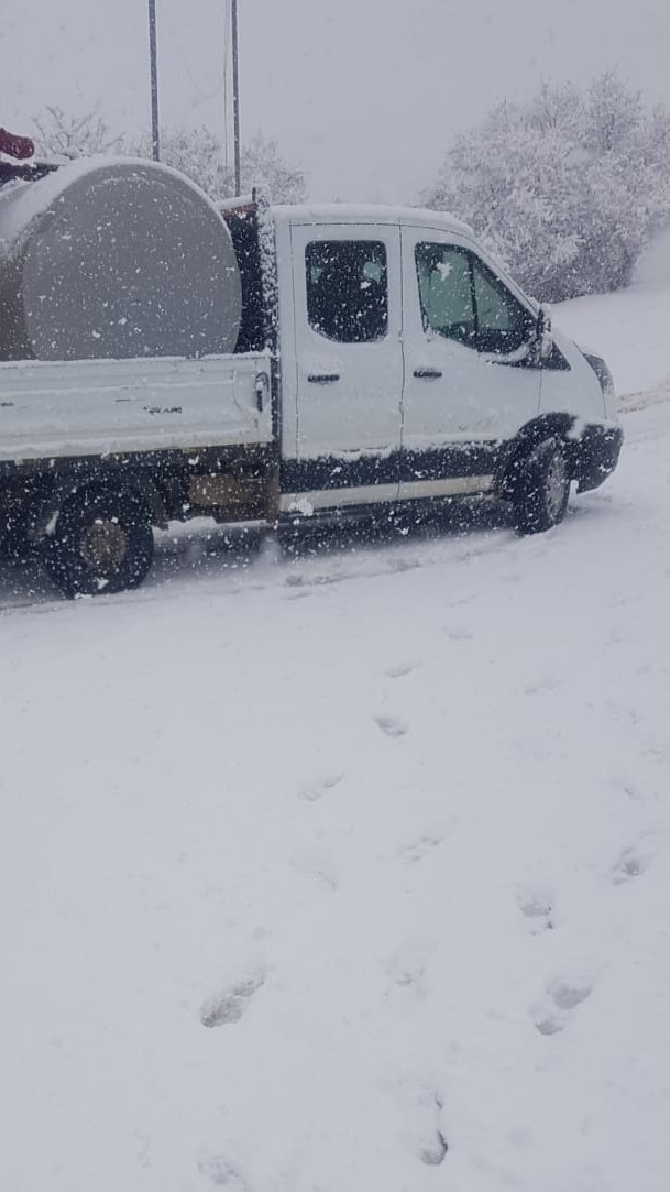 Gzd3642's tweet photo. Instagram storylerimin kar fotoğrafları ile dolması ne kadar da belli Hataylı olduğumuz 😂 O zaman benden de gelsin karlı bir foto😉 https://t.co/vfVGvjUufC