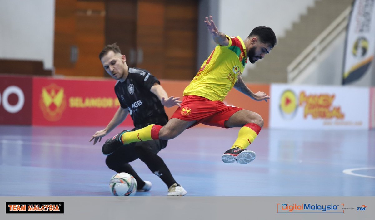 UnifiSports's tweet photo. Keputusan separuh masa #MPFL2022:
Selangor MAC 1-0 Pahang Rangers
Sengit di separuh masa pertama Selangor mendahului ketika ini dengan jaringan Azri Rahman. #KamiTeamMalaysia https://t.co/Y0qip8CayM