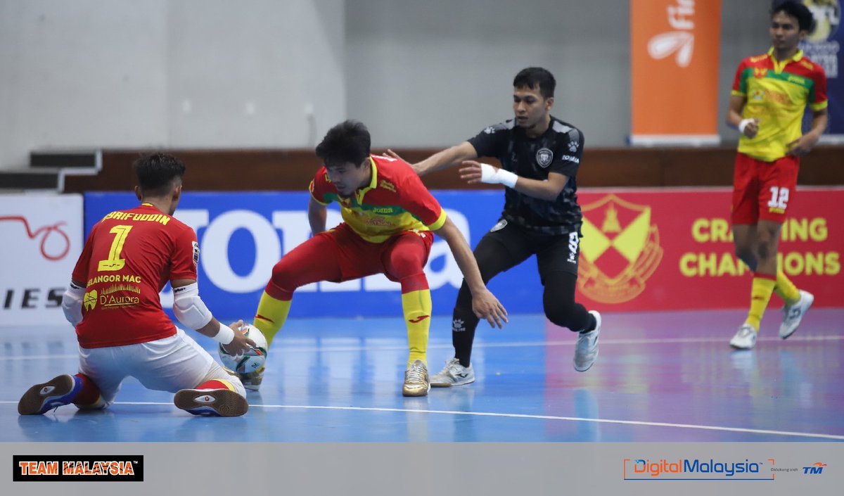UnifiSports's tweet photo. Keputusan separuh masa #MPFL2022:
Selangor MAC 1-0 Pahang Rangers
Sengit di separuh masa pertama Selangor mendahului ketika ini dengan jaringan Azri Rahman. #KamiTeamMalaysia https://t.co/Y0qip8CayM