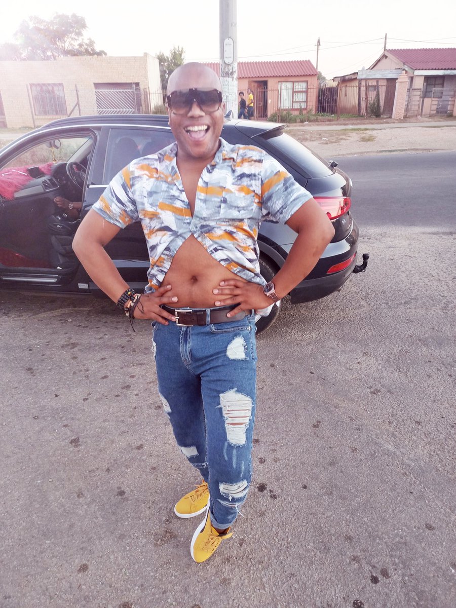 DQFab_ZA's tweet photo. DQ Says; Each time I realize how worthy and spectacular I am..... I keep asking myself how come I put up with so much Bullsh*t all my life. I mean look at me!

#DQFab
#sundayvibes https://t.co/Xil7otcLoR