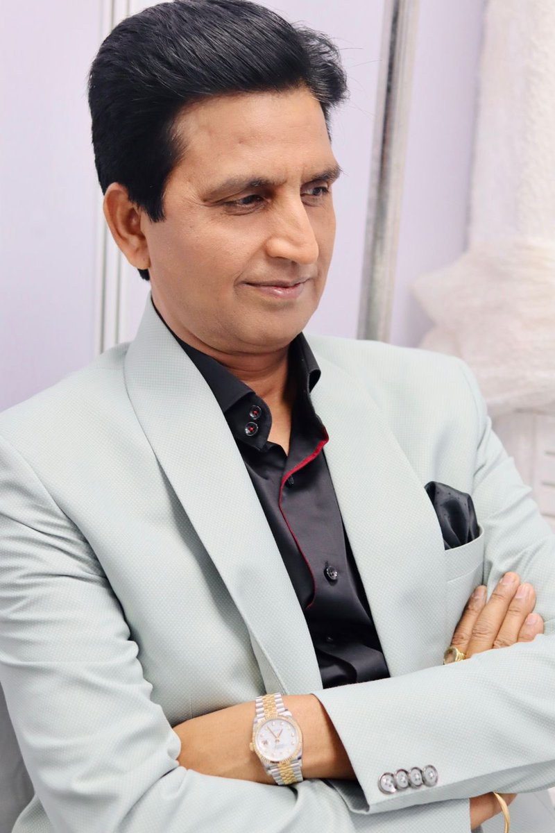 studio_sleek's tweet photo. @DrKumarVishwas slaying in our customised outfits https://t.co/jPWaXq4fMm