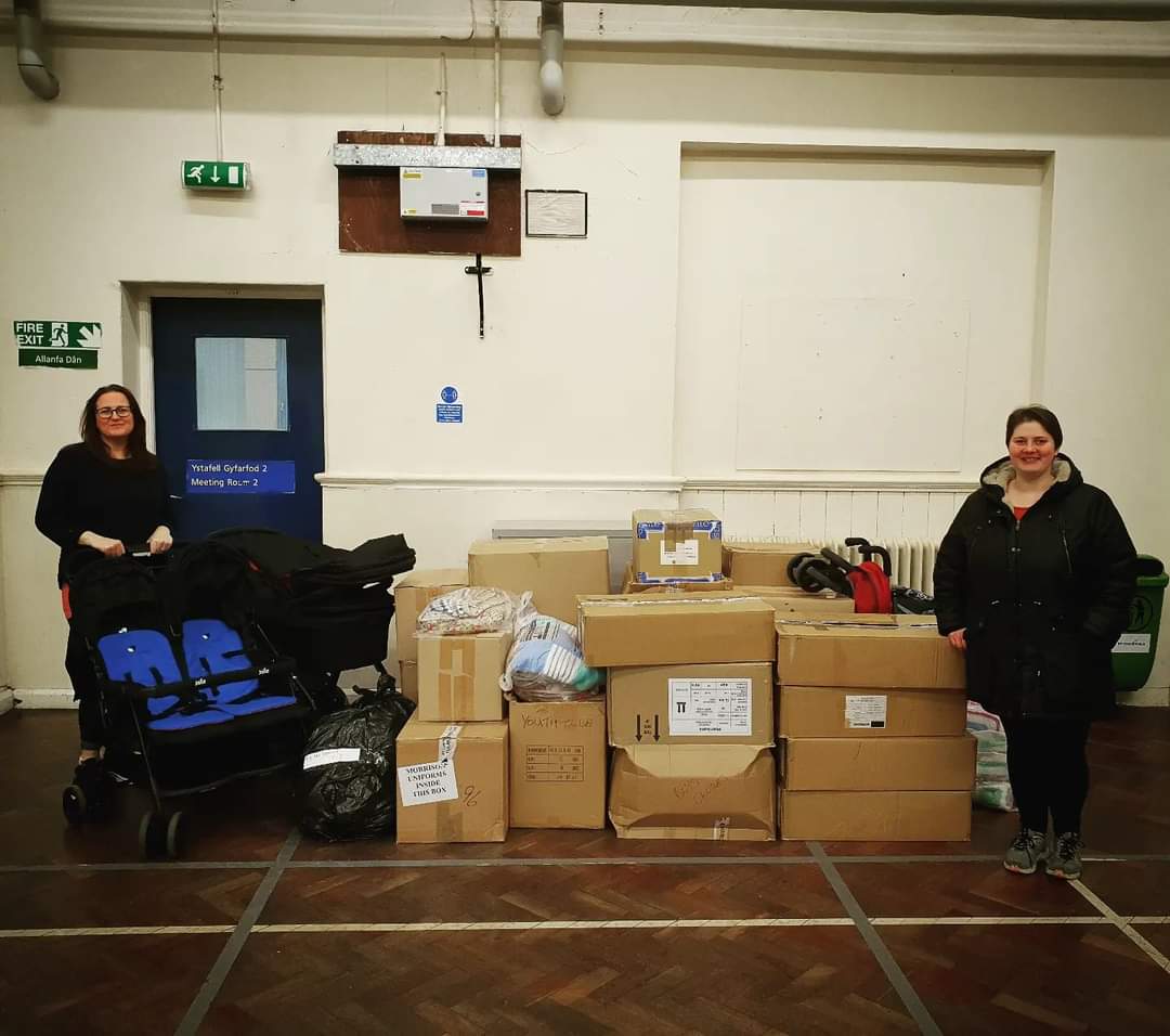 Around 20 boxes of clothes, brand new underwear, sanitary products and strollers collected today by The Village Wardrobe and taken directly to refugee families in Cardiff.

Thank you to everyone who donated, these items will make a big difference to these families 🥰