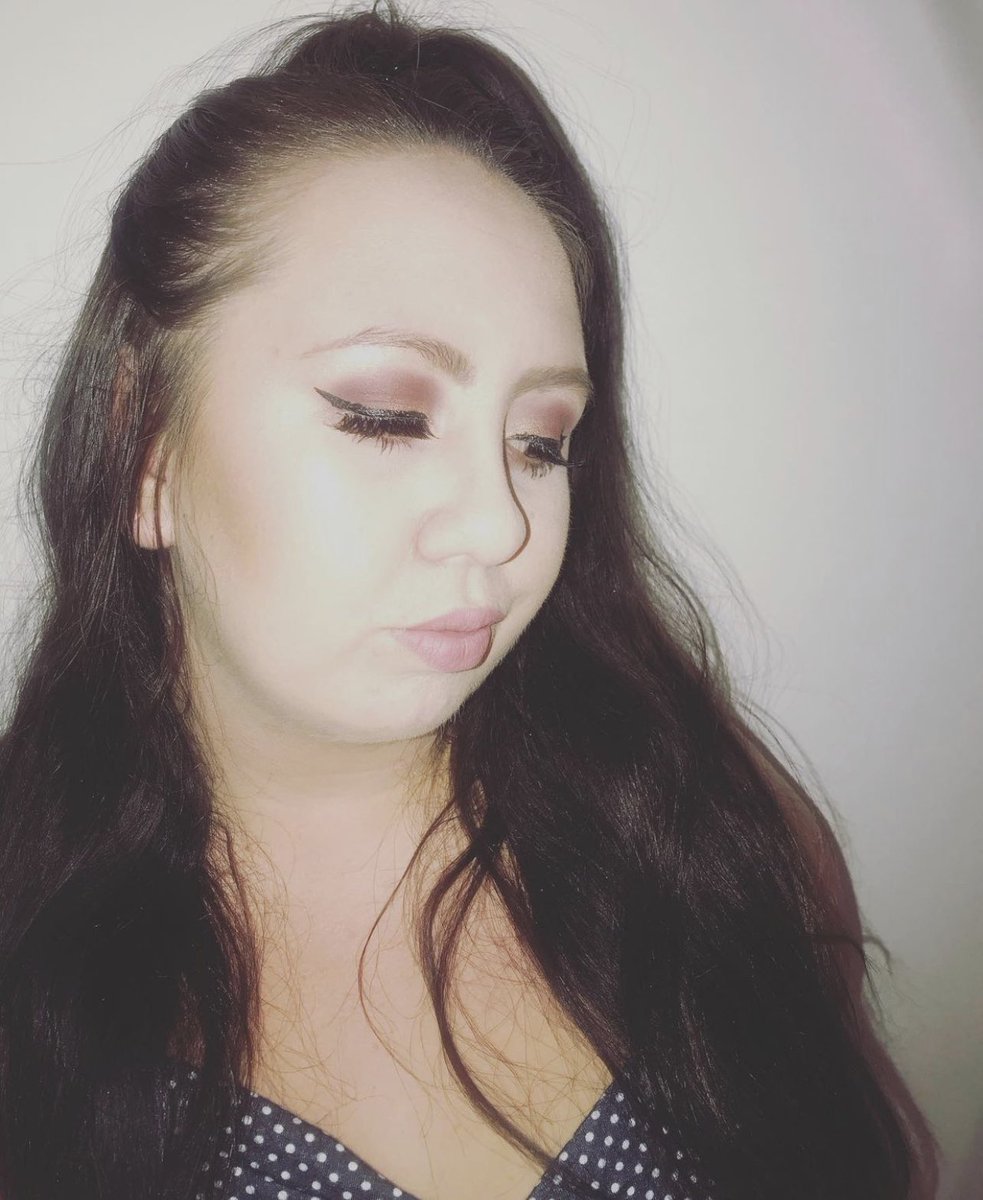 Miss Lola (MissLola98xx) Twitter