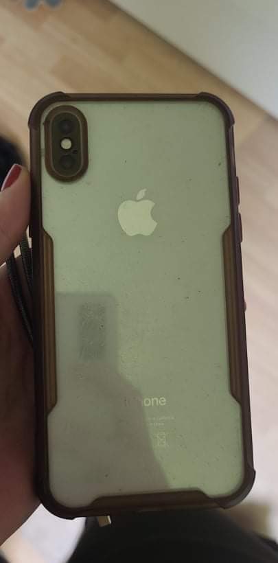 umiracek's tweet photo. ve Zline ve Flipu se nasel iPhone X, neznate nekoho z tapety nebo nevite, ze nekdo postrada tento telefon?

rt moc pomuze! https://t.co/aFMnnFN44e