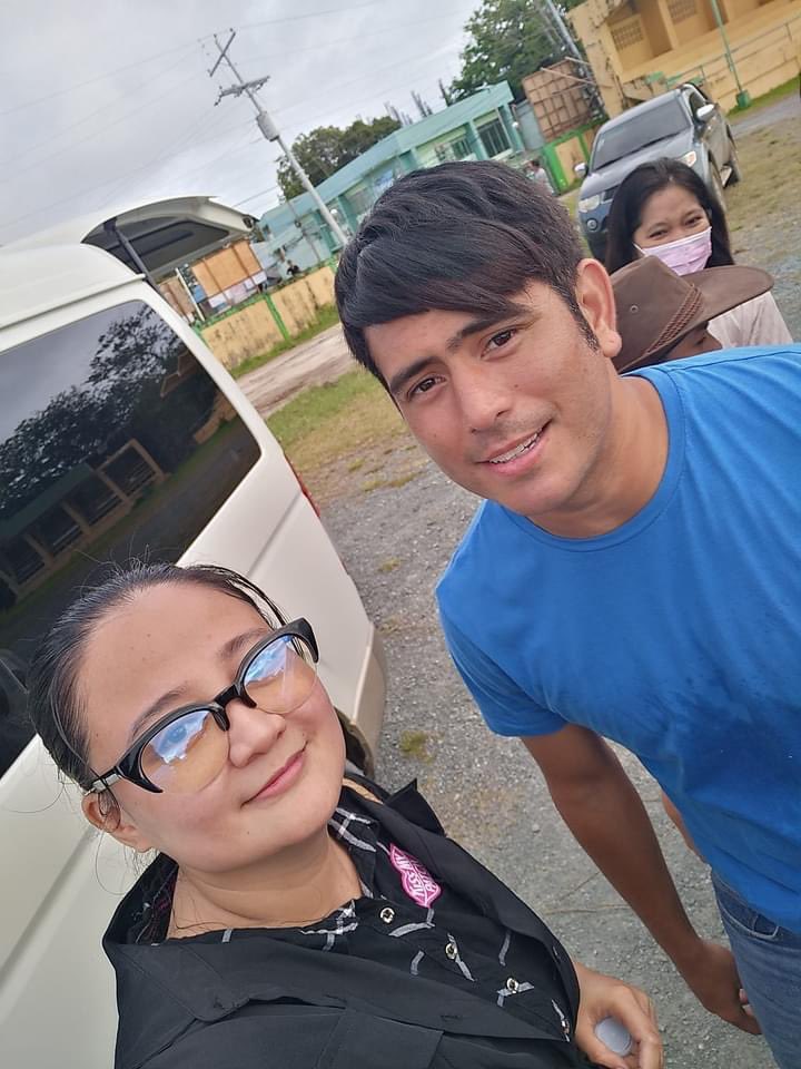 Napaka-accommodating naman 😍☺️😎
•
📸: Ms. Yen
#GeraldAnderson
#AFamilyAffair