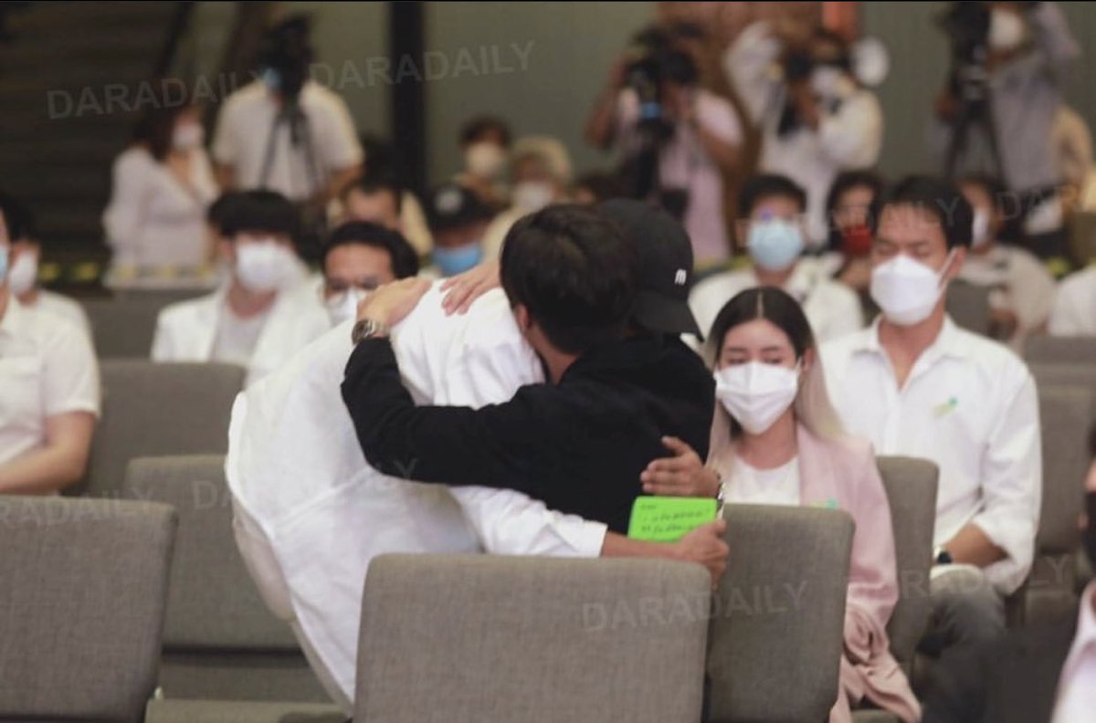 MapRanG_ma1's tweet photo. ฮรืออเป็นอีก 1 รูปที่อยากเห็นมากที่สุด🤍

 #แตงโมต้องได้รับความยุติธรรม https://t.co/ippnLD8fgg